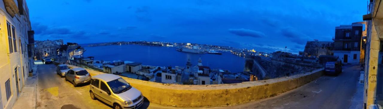 Oasis 22 Savynomad Harbour Residences Wow Views 발레타 외부 사진